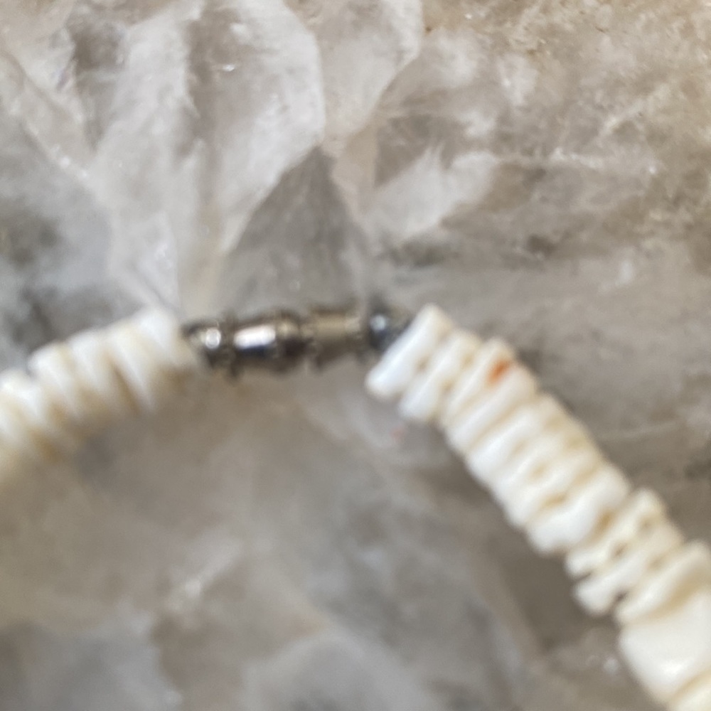 Shell necklace - Picture 2 of 5